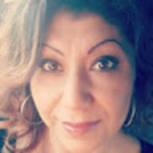 Meet your Posher, Maria evelia
